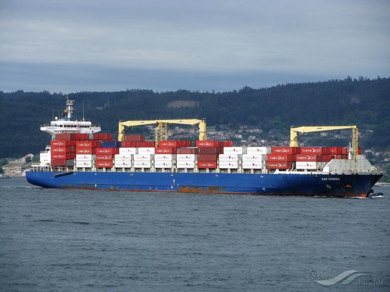 m/v Cap Reinga